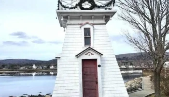Armstrong & Armstrong - Annapolis Royal