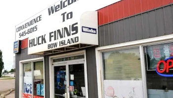 Huck Finn Food & Gas Bar - Bow Island
