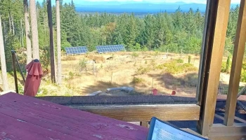 Middle Mountain Mead - Hornby Island