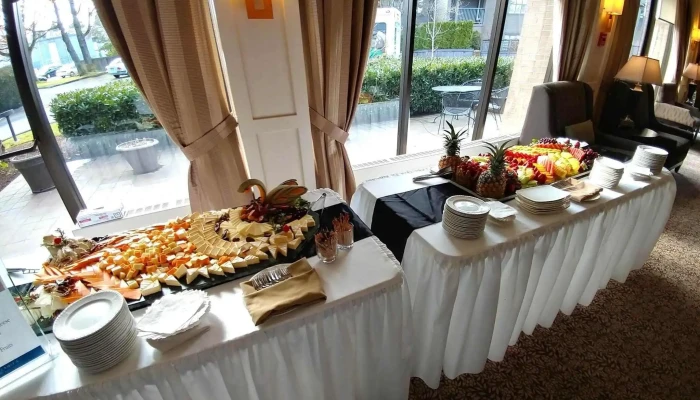 Amica Arbutus Manor -  Food Drink - Vancouver