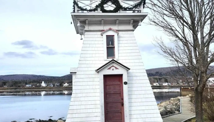 Armstrong Armstrong All - Annapolis Royal