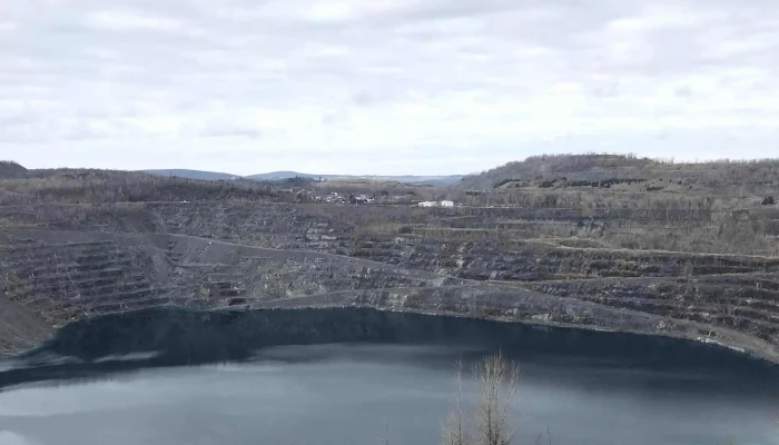 Asbestos Mine Lookout -  Prices - Val-des-sources