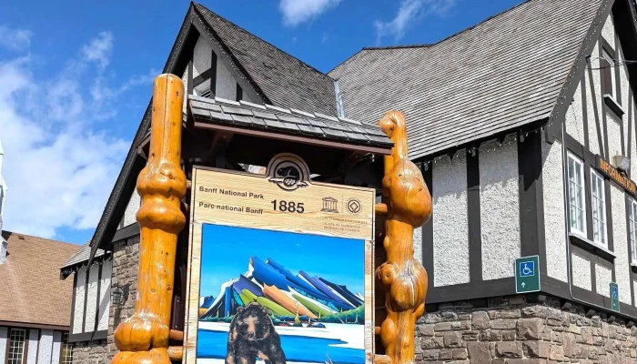 Banff Visitor Centre -  Videos - Banff
