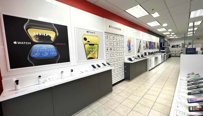 Best Buy Express -  Inside - Baie-comeau