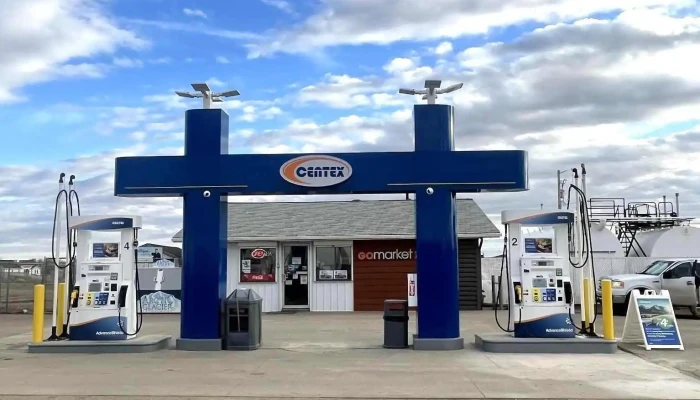 Bow Island Centex Gas Station -  Filling Station - Bow Island