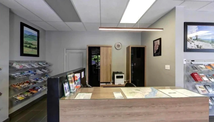 Bureau Dinformation Touristique De Baie Saint Paul Inside - Baie-saint-paul