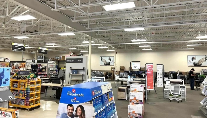 Bureau En Gros -  Inside - Sorel-tracy