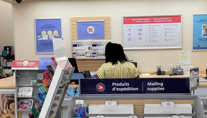 Canada Post -  Post Office - Bois-des-filion