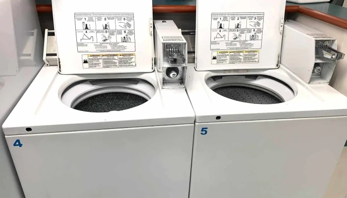 Cascade Coin Laundry -  Dryer - Banff