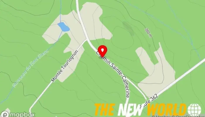 map of Charpentier Nomade Building restoration service in Baie-Saint-Paul