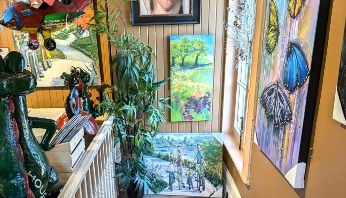Chez Urbain Magasin General -  Souvenir Store - Baie-saint-paul