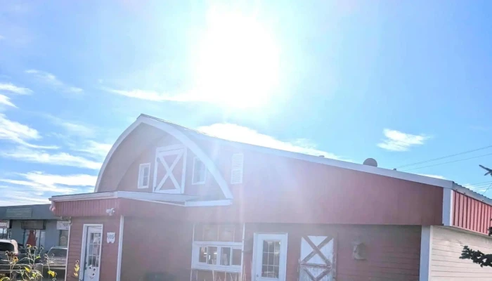 Chuckwagon Cafe -  Open Now - Diamond Valley