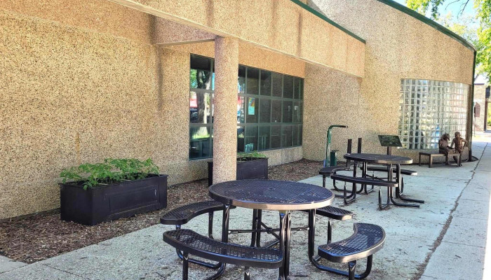Dauphin Public Library - Dauphin