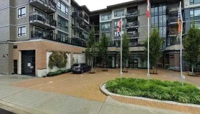 Edward Jones -    Financial Advisor Oxana Bender Street View 360deg - Port Moody