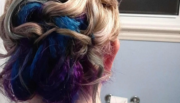 I Dare Your Hair -  Reviews - Amherstburg