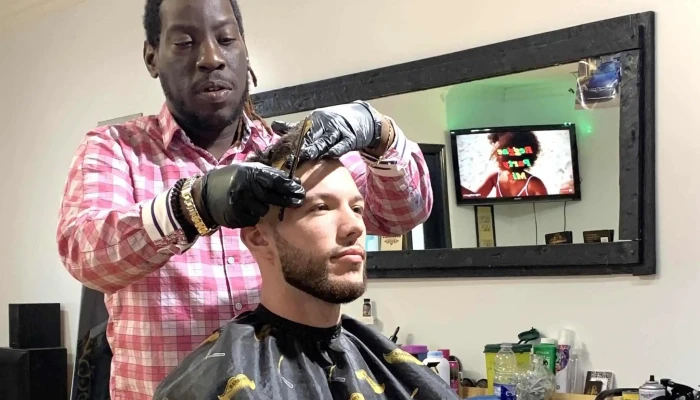 Luxurious Barbershop -  Barber Shop - Bedford