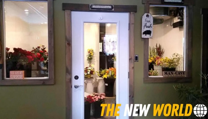 Mel's Flowers - Arnprior