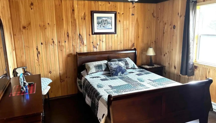 Mountain Ridge Cabins -  Inside - Elliston