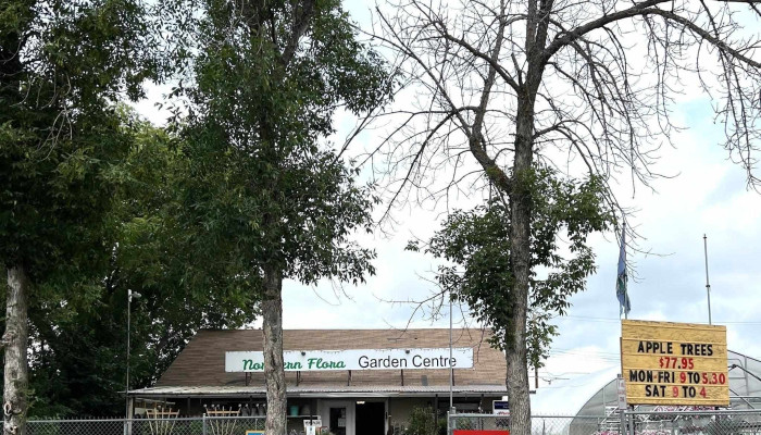 Northern Flora Garden Centre Chemical Free Weed Control Greenhouse - Barrhead