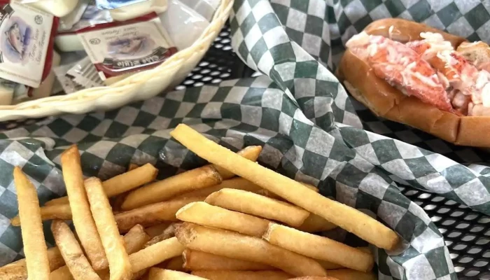Ponzis Restaurant Fish Market Lobster Roll - Bouctouche