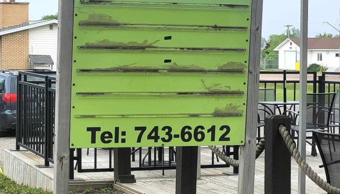Ponzis Restaurant Fish Market Reviews - Bouctouche