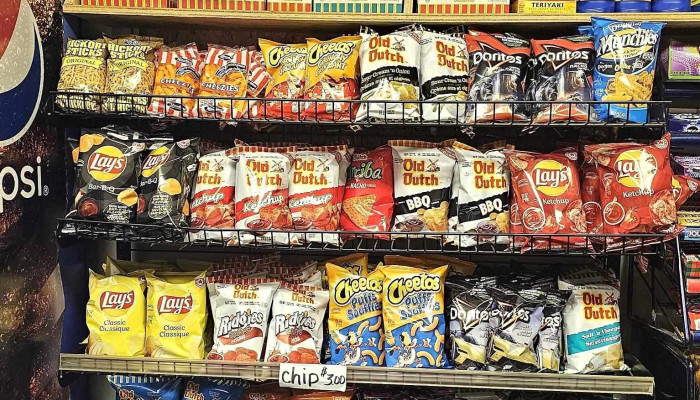 R Video Store And Restaurant -  All - Behchokǫ̀