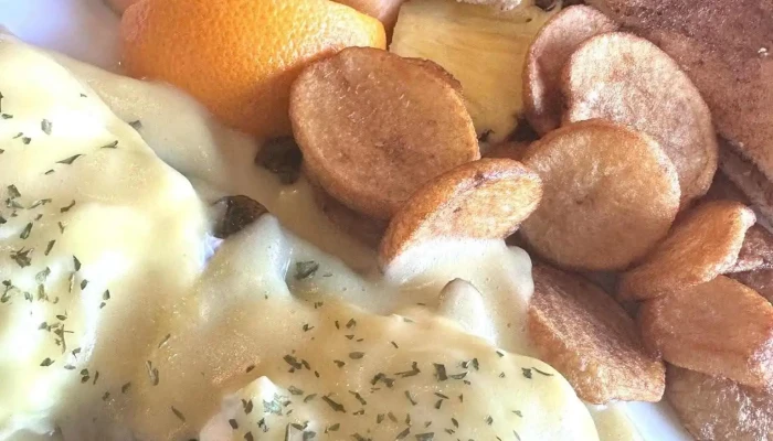 Restaurant Le Petit Regal Food Drink - Baie-saint-paul