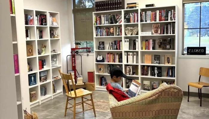 Spisherbocker Books -  All - Black Diamond