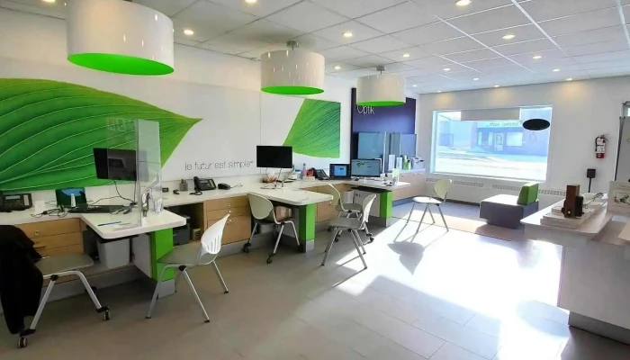 Telus Mobility -  Inside - Amqui