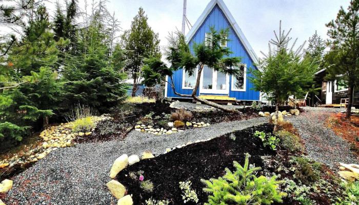Terrace Gardens B and B - Denman Island
