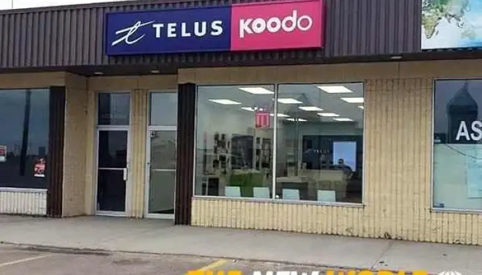 Tom Harris Telus Koodo Store Exterior - Bonnyville