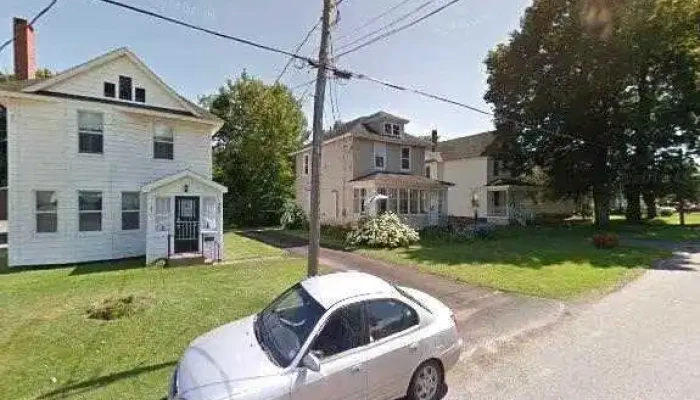 Vanhostit All - Amherst