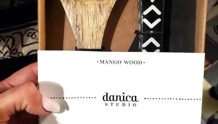 West Wind Gallery & Gifts - Bancroft